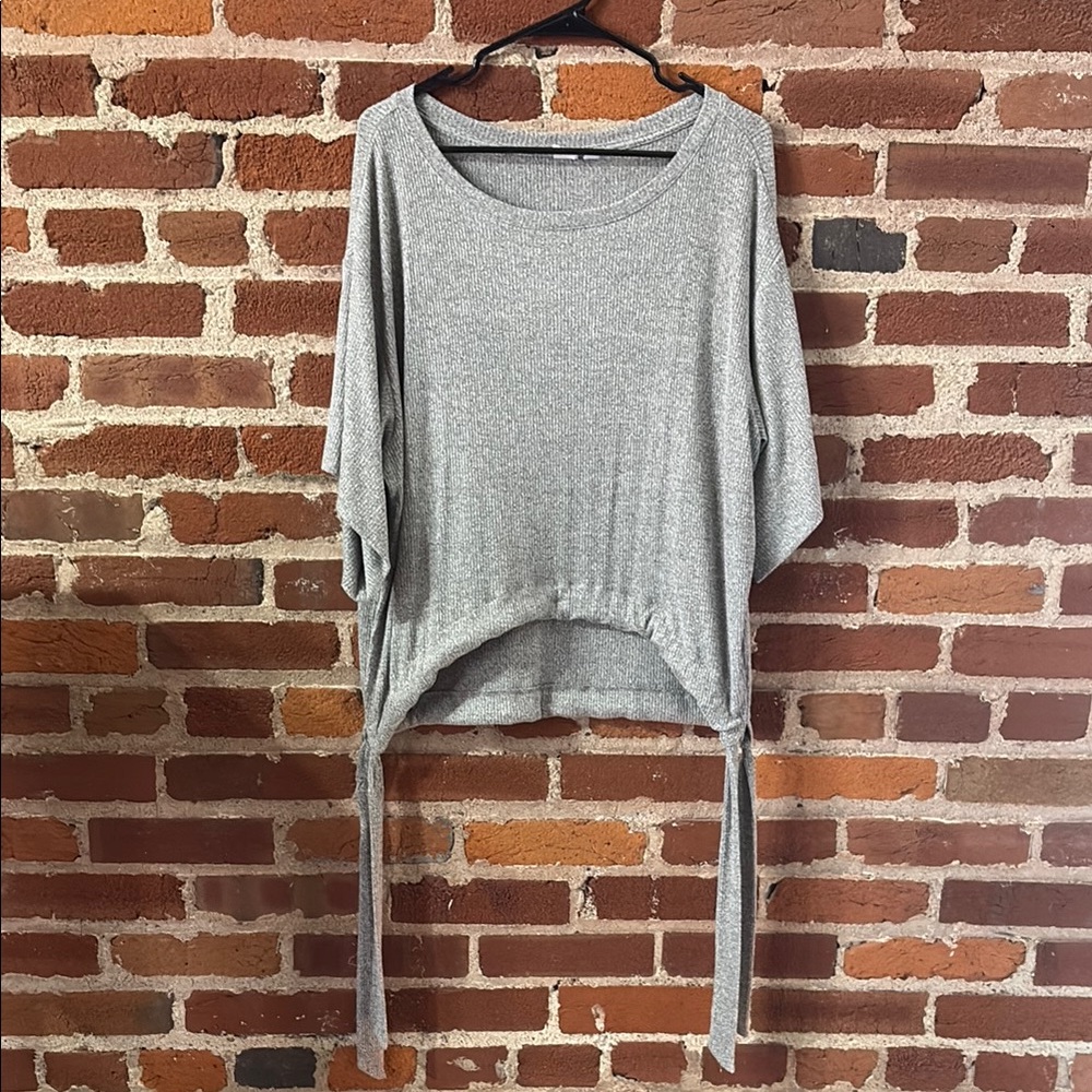 GAP Gray Tie Front Relaxed T-Shirt - Picture 4 of 8